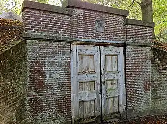 IJskelder met prieel