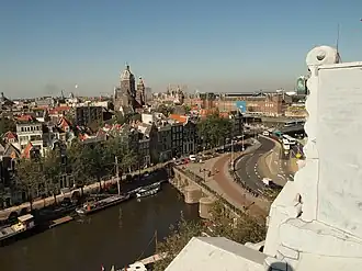 Kraansluis met gevelelement Scheepvaarthuis (2011)