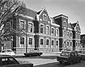 1913-1990: Gebouw Doezastraat/hoek Raamsteeg