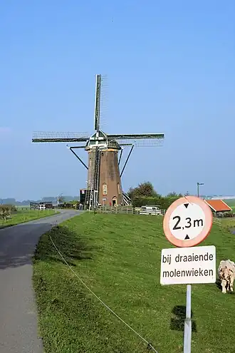 Lijkermolen No 1 met verkeersbord