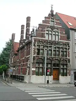 allegorische reliëfs (1888?), Kortrijk