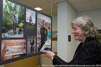 Burgemeester H.K. Pot bij opening tentoonstelling (2014)