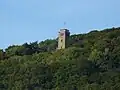 Uitzichttoren Klippenturm op de 300 m hoge Luhdener Berg
