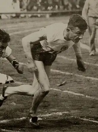 Rinus van den Berge in actie tijdens de Olympische Spelen van 1928 in Amsterdam.
