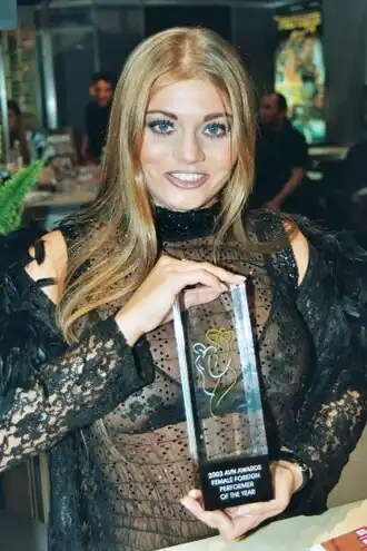 Faltoyano met AVN award in 2003