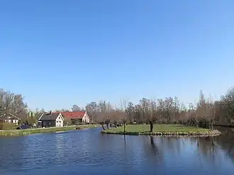 Boezenlandje tussen de rivierarmen