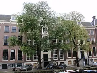 Het Waldorf Astoria waarin Spectrum is gevestigd.