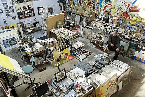 Ten Berge in zijn atelier te Almelo