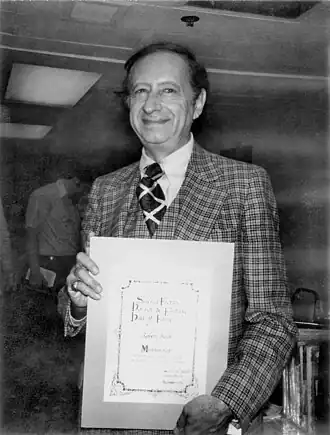Robert Bloch wint de eerste Science Fiction, Horror and Fantasy Award (5 december 1976)