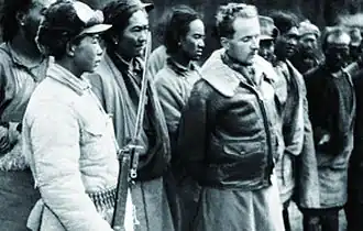 Robert Ford tijdens zijn arrestatie door soldaten van het Chinese leger in 1950