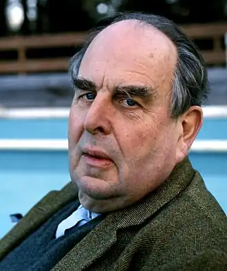 Robert Morley (1975)