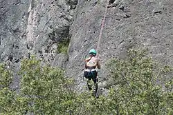 Klimmen op de steile rotswand