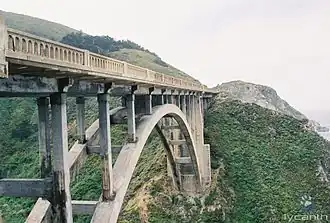 De Rocky Creek Bridge langs de Stille Oceaankust