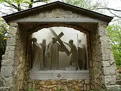 2. Jezus wordt met het kruis beladen. 1925.