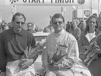 Roger Clark (c.) en Jim Porter (1968)