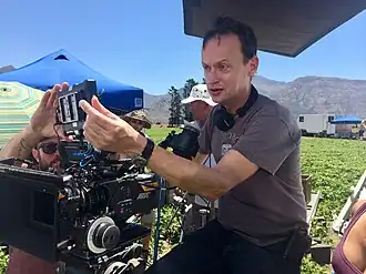 Van der Ploeg tijdens de opnamen voor een HAK-reclamespotje in Kaapstad in 2015