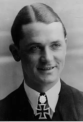 Kapitänleutnant Rolf Mützelburg, mogelijk na de uitreiking van het Eikenloof.