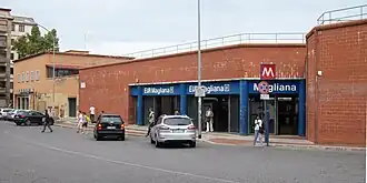 Oud (links) en nieuw (rechts) aan het stationsplein