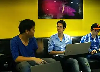 Romano Groenewoud (midden) (oktober 2014)