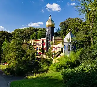 Ronald McDonald-huis, architect Friedensreich Hundertwasser