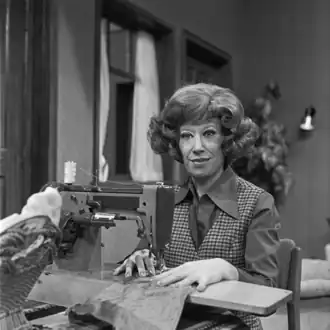 Ronny Bierman als Kitty Overwater in Hotel de Botel (1976)