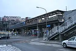Entree van het metrostation aan de oostkant