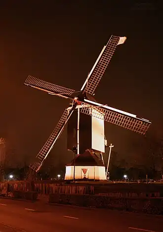 De molen bij nacht