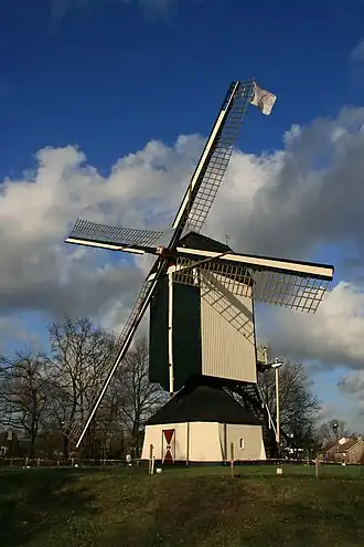Standerdmolen in Rosmalen aan de Molenstraat.