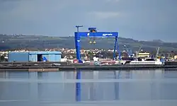 Goliath kraan voor de bouw van de vliegdekschepen.