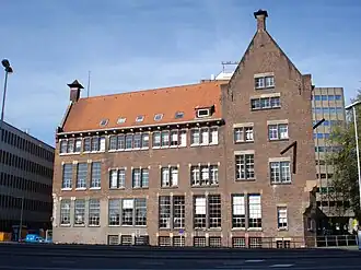 Zijkant hoofdgebouw aan Blaak 10, Rotterdam