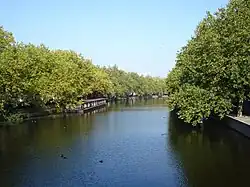 Gezien vanaf de Admiraal de Ruyterweg in Rotterdam