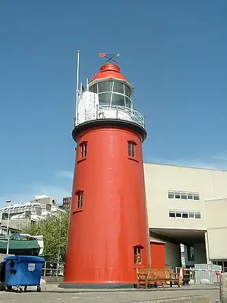 De lage vuurtoren van Hoek van Holland