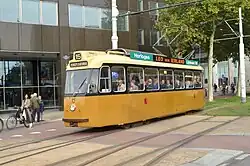 Schindler-motorwagen 15 op het Oostplein.
