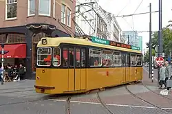 Schindler-motorwagen 15 in de Van Oldenbarneveltstraat.
