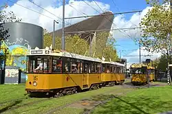 Vierasser-tramstel 523 + 1020 op het Kruisplein.