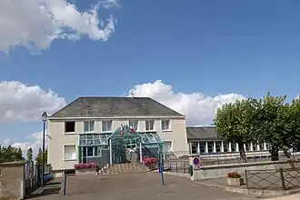 Gemeentehuis te Rouvray-Saint-Denis