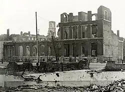 Het Korte Voorhout, dat eveneens werd getroffen door het bombardement