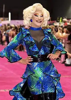 Sederginne tijdens RuPaul DragCon (2022)