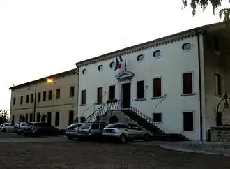 Gemeentehuis aan de Rua di Feletto