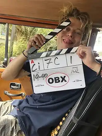 Pankow op de set van Outer Banks (2019)