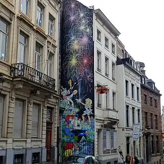 Stripmuur Roze Bottel