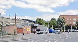 Het stationsgebouw in 2009.