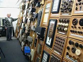 Reinhold Holtstiege (1929–2011) in zijn radio-museum