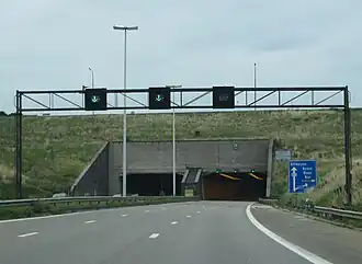 Zicht op de tunnelingang komende vanuit Brussel