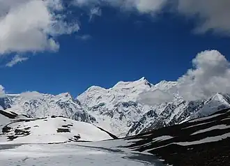 Malubiting vanaf het Rush Lake ten zuiden van de Hispargletsjer