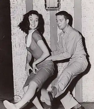 Reclamefoto met Russ Tamblyn en Gia Scala