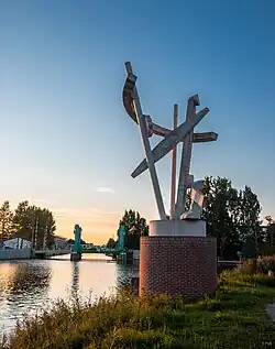 Sculptuur aan het Merwedekanaal in Utrecht (2010)