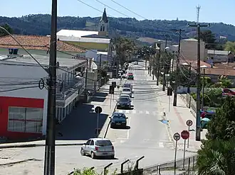 De straat rua Francisco Neves Filho in het centrum van São João do Triunfo