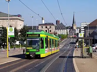 Een tram in het centrum van Mülheim