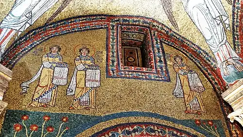 Linkerwand van de Zenokapel: de heiligen Agnes, Pudentiana en Praxedis.